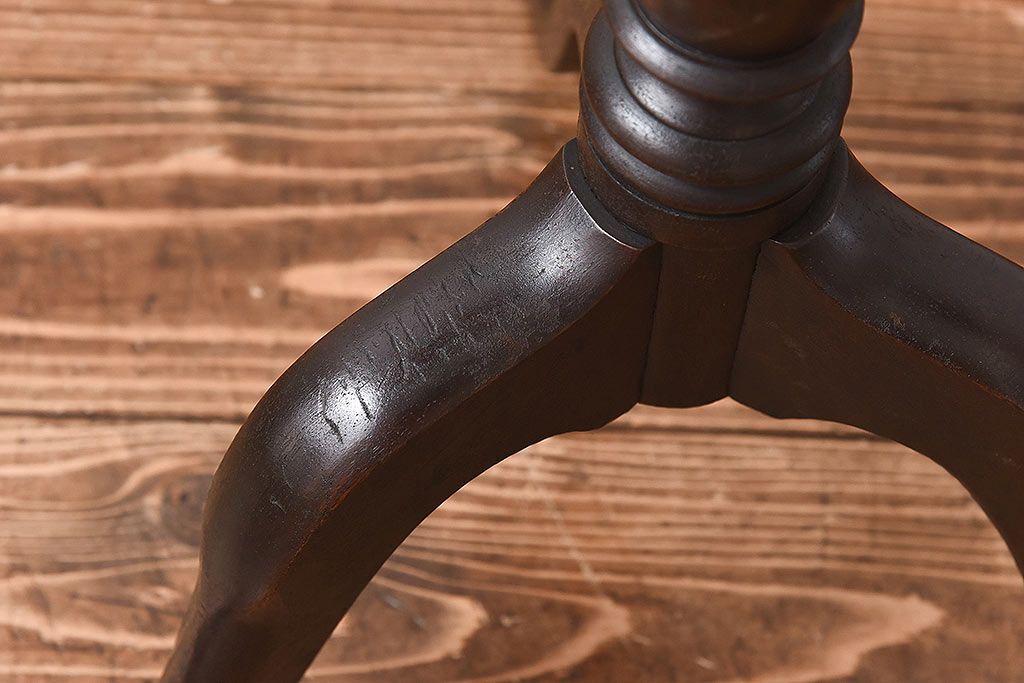 アンティーク雑貨　アンティーク　Brandt Furniture of Character　クラシカルな木製プラントスタンド(花台)