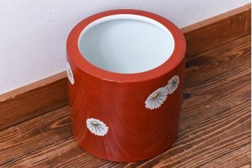 アンティーク雑貨　ノリタケ・則武(日陶)　朱色地白菊文様　レトロな参型火鉢(手あぶり、鉢カバー)(1)