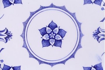 イギリス　Iron stone(アイアンストーン)　可憐な絵柄のディナープレート(大皿、洋食器)(1)