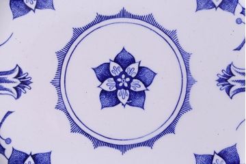 イギリス　Iron stone(アイアンストーン)　可憐な絵柄のディナープレート(大皿、洋食器)(2)