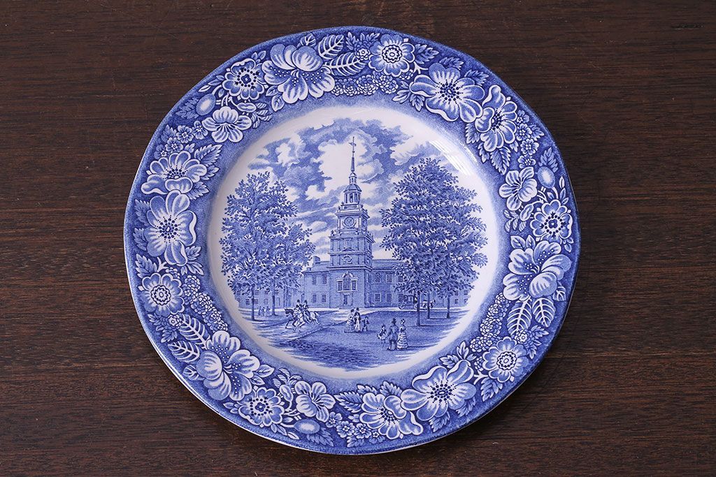 アンティーク雑貨　中古　イギリスWedgwood(ウェッジウッド)　細かな絵柄が目を引く記念プレート(洋食器、大皿)