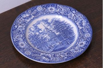 アンティーク雑貨　中古　イギリスWedgwood(ウェッジウッド)　細かな絵柄が目を引く記念プレート(洋食器、大皿)