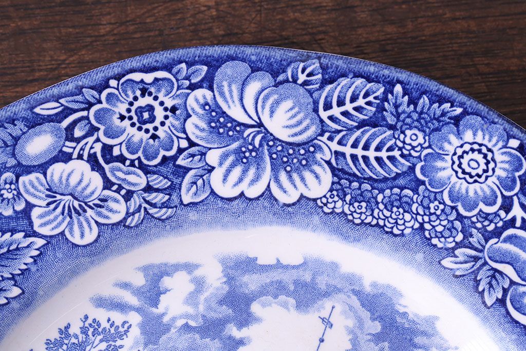 アンティーク雑貨　中古　イギリスWedgwood(ウェッジウッド)　細かな絵柄が目を引く記念プレート(洋食器、大皿)