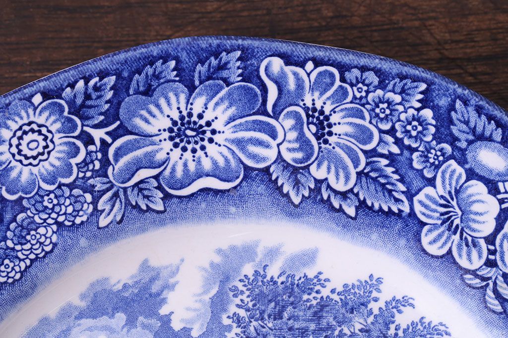 アンティーク雑貨　中古　イギリスWedgwood(ウェッジウッド)　細かな絵柄が目を引く記念プレート(洋食器、大皿)