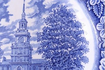 アンティーク雑貨　中古　イギリスWedgwood(ウェッジウッド)　細かな絵柄が目を引く記念プレート(洋食器、大皿)