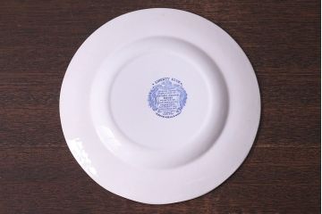 アンティーク雑貨　中古　イギリスWedgwood(ウェッジウッド)　細かな絵柄が目を引く記念プレート(洋食器、大皿)