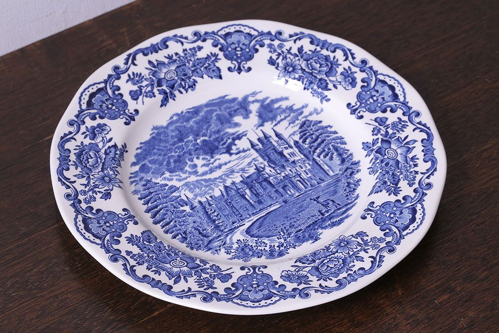アンティーク雑貨　中古　イギリスWedgwood(ウェッジウッド)　ディスプレイにもおすすめなプレート(洋食器)