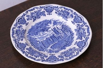 アンティーク雑貨　中古　イギリスWedgwood(ウェッジウッド)　ディスプレイにもおすすめなプレート(洋食器)