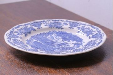 アンティーク雑貨　中古　イギリスWedgwood(ウェッジウッド)　ディスプレイにもおすすめなプレート(洋食器)