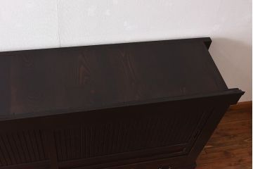 アンティーク家具　和製アンティーク　和モダンにぴったりの近江水屋箪笥(食器棚、キャビネット、戸棚)