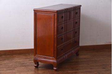アンティーク家具　唐木　花梨材　赤みがかった色合いが美しいチェスト(キャビネット、サイドボード、カリン材)