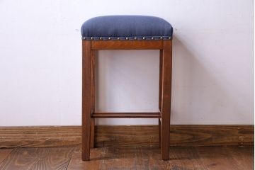 レトロ家具　昭和レトロ　欅材使用の上質な角スツール(椅子、チェア)