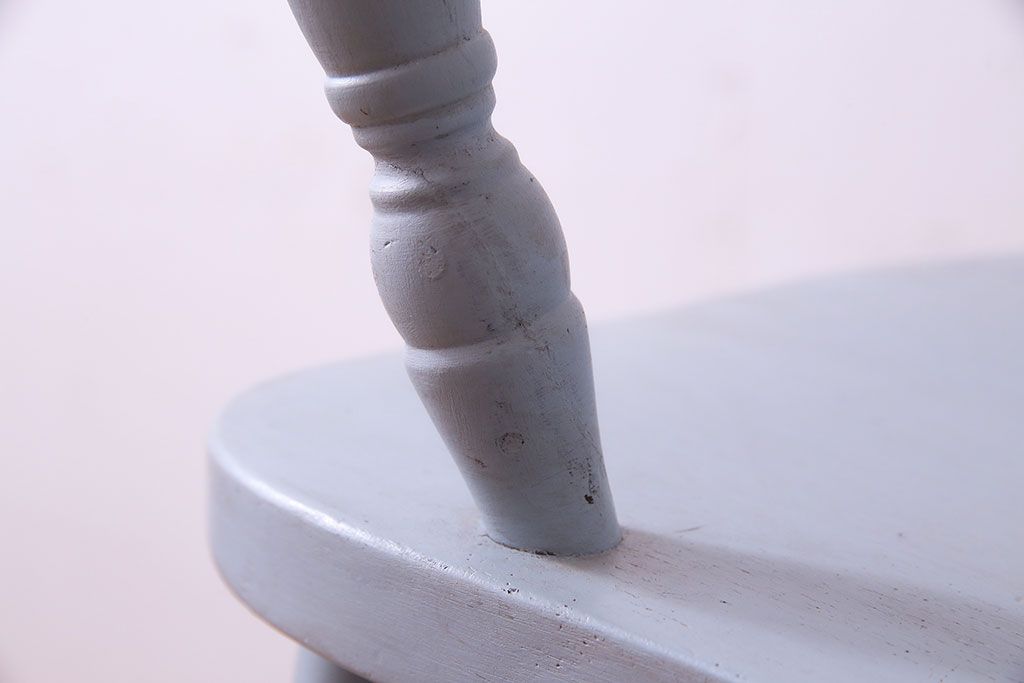 ヴィンテージ家具　ビンテージ　淡いカラーのアンティークペイントチェア(椅子)