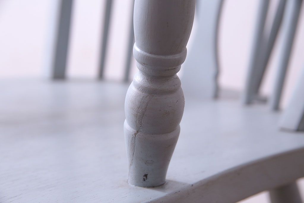 ヴィンテージ家具　ビンテージ　淡いカラーのアンティークペイントチェア(椅子)