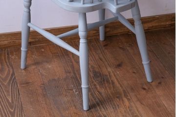 ヴィンテージ家具　ビンテージ　淡いカラーのアンティークペイントチェア(椅子)