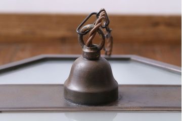 和製アンティーク　透かし飾りが趣きのある真鍮製ペンダントライト(天井照明)
