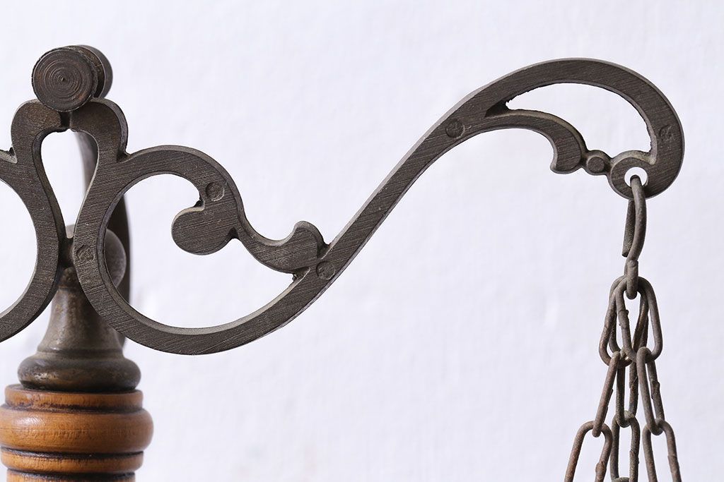 アンティーク雑貨　ビンテージ　イタリア製　味わいのある風合いが魅力の天秤(はかり)