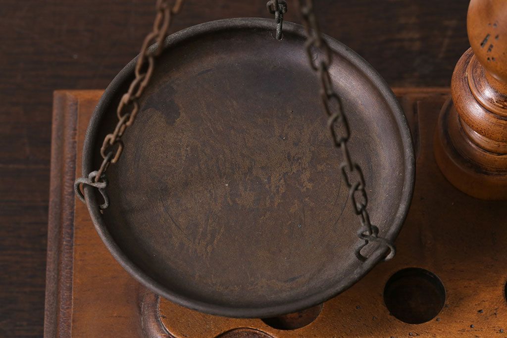 アンティーク雑貨　ビンテージ　イタリア製　味わいのある風合いが魅力の天秤(はかり)