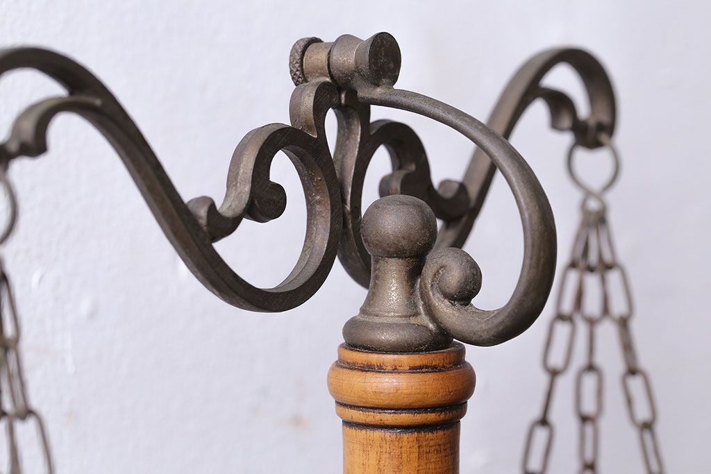 アンティーク雑貨　ビンテージ　イタリア製　味わいのある風合いが魅力の天秤(はかり)