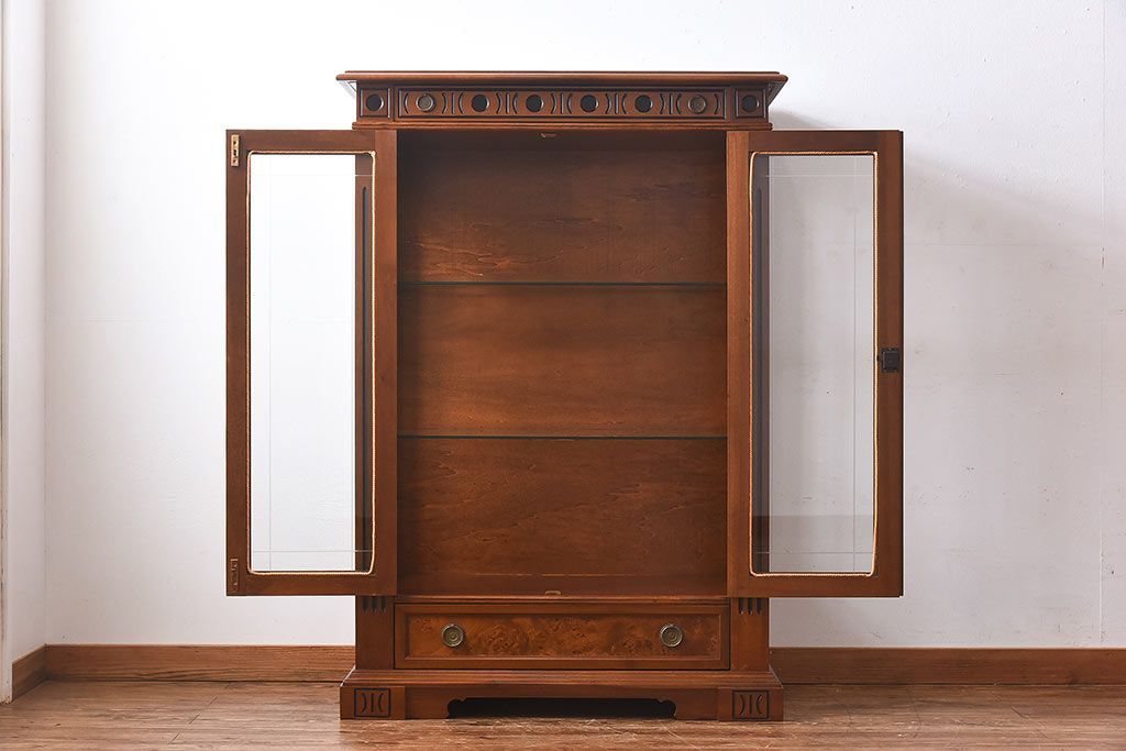 中古　イタリア輸入家具　クラシックな引き出し付きガラスケース(飾り棚、コレクションラック)
