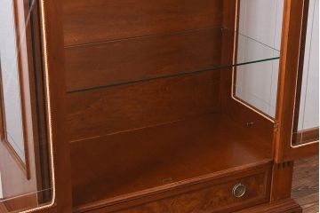 中古　イタリア輸入家具　クラシックな引き出し付きガラスケース(飾り棚、コレクションラック)