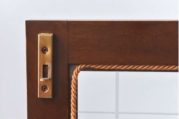 中古　イタリア輸入家具　クラシックな引き出し付きガラスケース(飾り棚、コレクションラック)