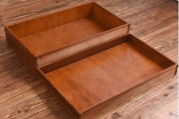 中古　イタリア輸入家具　クラシックな引き出し付きガラスケース(飾り棚、コレクションラック)