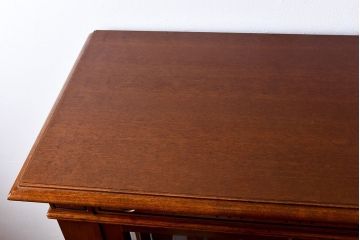 中古　イタリア輸入家具　クラシックな引き出し付きガラスケース(飾り棚、コレクションラック)