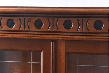 中古　イタリア輸入家具　クラシックな引き出し付きガラスケース(飾り棚、コレクションラック)