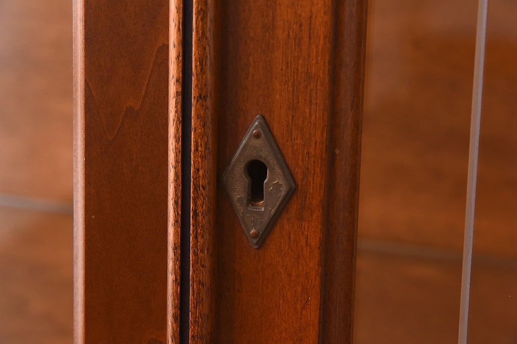 中古　イタリア輸入家具　クラシックな引き出し付きガラスケース(飾り棚、コレクションラック)