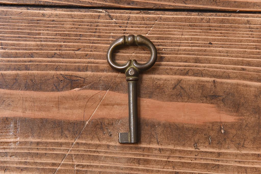 中古　イタリア輸入家具　クラシックな引き出し付きガラスケース(飾り棚、コレクションラック)