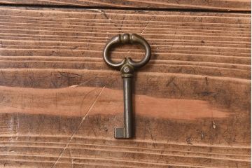 中古　イタリア輸入家具　クラシックな引き出し付きガラスケース(飾り棚、コレクションラック)