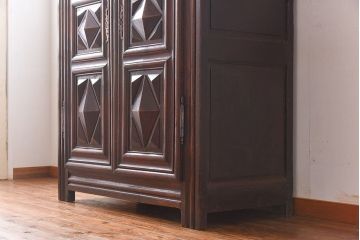 アンティーク家具　フランスアンティーク　異国情緒あふれる大型のアルモワール(ワードローブ、クローゼット、収納棚、戸棚、キャビネット)(R-027645)