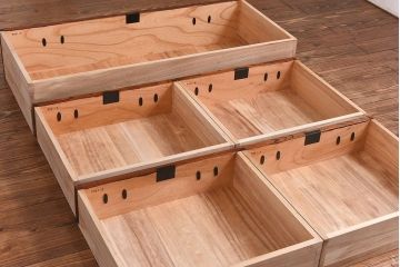 中古 伝統民芸家具 岩谷堂箪笥　杢目と金具が存在感を放つ整理箪笥(定価約50万円)