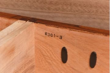 中古 伝統民芸家具 岩谷堂箪笥　杢目と金具が存在感を放つ整理箪笥(定価約50万円)
