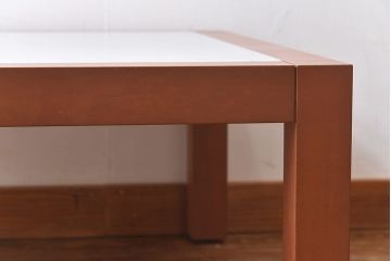 中古　arflex(アルフレックス)　ALLORA(アローラ)　サイドテーブル(座卓)(定価約14万円)