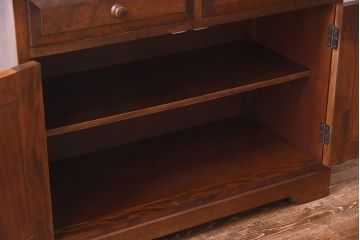 中古　九州民芸家具　品のあるツヤが魅力的なキャビネット(食器棚、本棚、飾り棚)