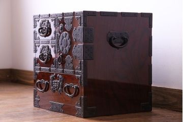 中古　熊野洞　木地蝋塗が美しい伊達家紋づくし小箪笥(仙台箪笥)(定価約30万円)