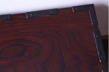 中古　熊野洞　木地蝋塗が美しい伊達家紋づくし小箪笥(仙台箪笥)(定価約30万円)