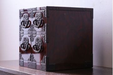 中古　熊野洞　格調高い和の雰囲気漂う小箪笥(仙台箪笥)(定価約17万円)