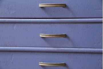 アンティーク家具　落ち着きあるラベンダーのペイントが魅力の小引き出し(小物収納、小物入れ)