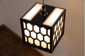 中古 松本民芸家具　シックな雰囲気の亀甲型ペンダントライト(天井照明)