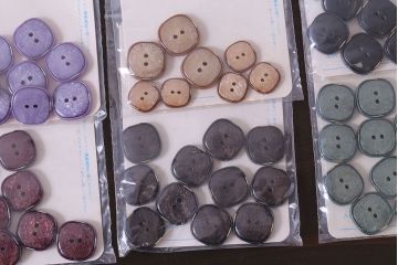 アンティーク雑貨　ビンテージ　シックな色合いが上品な古いボタンセット