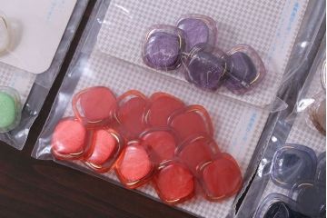 アンティーク雑貨　ビンテージ　エレガントなデザインの古いボタンセット