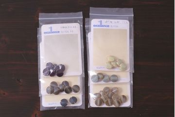 アンティーク雑貨　クラシックな色合いのビンテージボタンセット