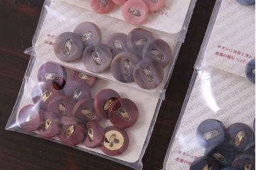 アンティーク雑貨　モダンカラーがおしゃれなビンテージボタンセット