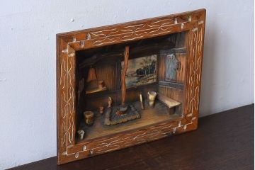 アンティーク雑貨　郷土玩具　木彫り　アイヌの家　遠近法応用額(壁掛けディスプレイ、立体絵)