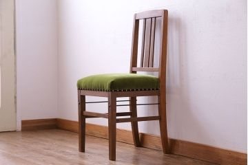 アンティーク家具　和製アンティーク　落ち着きのある色味のナラ材のチェア(椅子、ダイニングチェア)