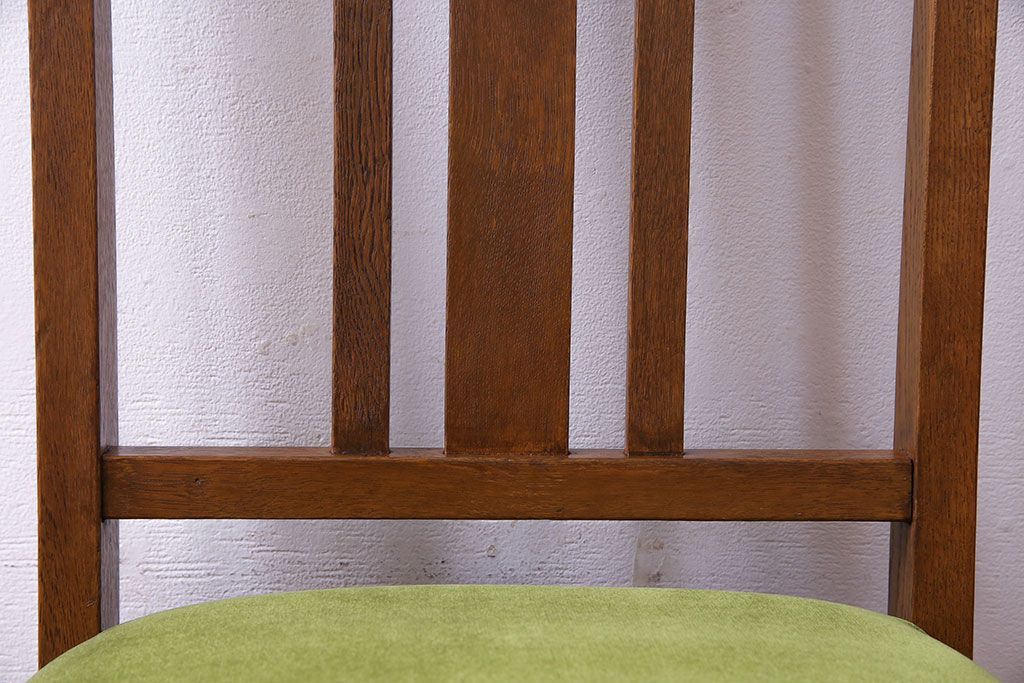 アンティーク家具　和製アンティーク　落ち着きのある色味のナラ材のチェア(椅子、ダイニングチェア)