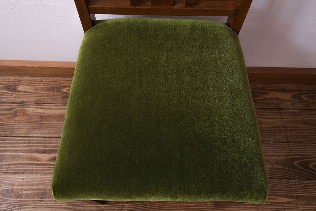 アンティーク家具　和製アンティーク　落ち着きのある色味のナラ材のチェア(椅子、ダイニングチェア)